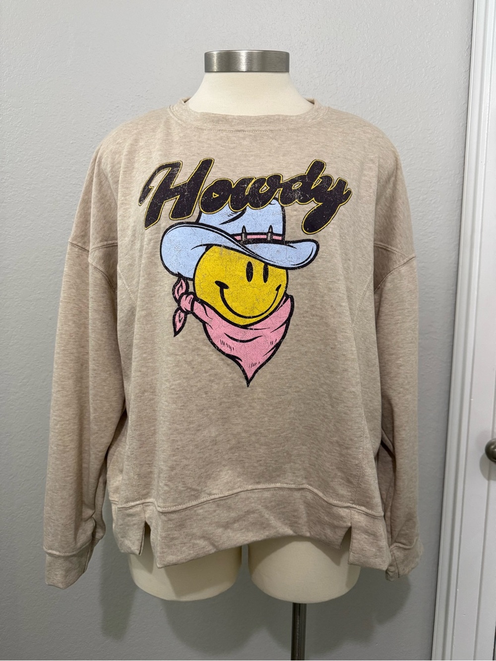 Howdy Graphic Crewneck Sweater - Beige